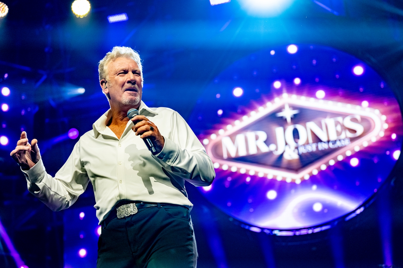 Home 8 Mr. Jones & Just in Case