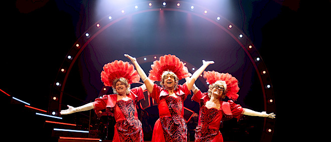 Jon van Eerd, Stanley Burleson e.a. Ons pap wil bij de revue